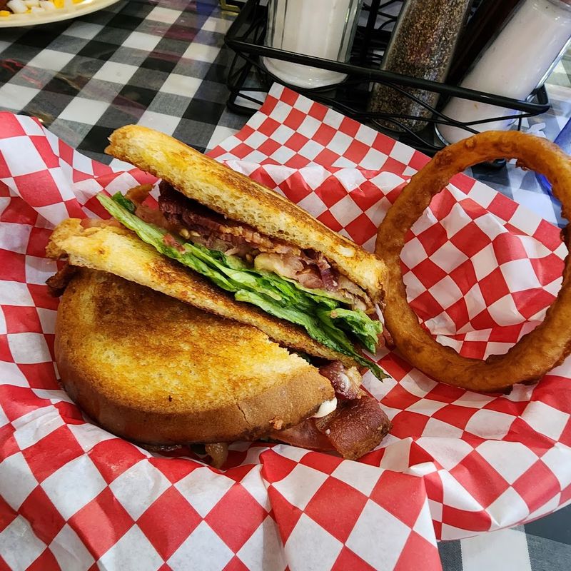 Onion Rings Worth Making a Special Trip For Onion Rings Worth Making a Special Trip For