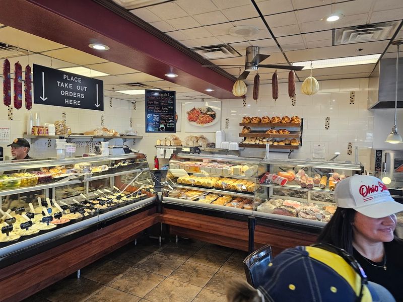 Online Ordering and Delivery for Bagel Lovers on the Go