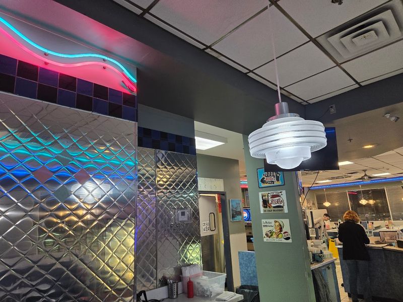 Open Every Day From 6 AM to 10 PM for Maximum Flexibility