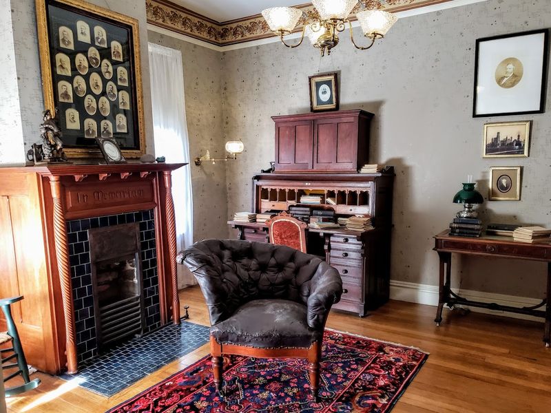 Original Furnishings That Take You Straight Back to the 1880s