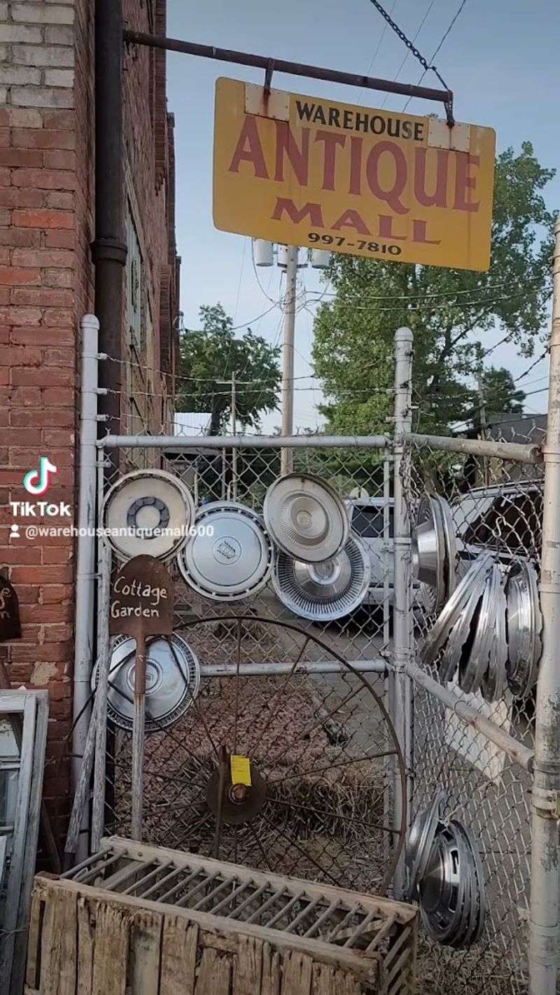 Outdoor Antiques for the Adventurous Browser