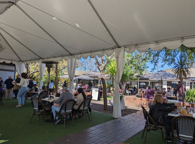 Outdoor Seating That Makes Every Meal Better