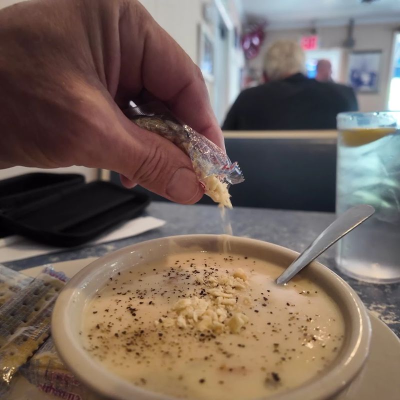 Oyster Stew That Surprises Everyone Who Orders It Oyster Stew That Surprises Everyone Who Orders It
