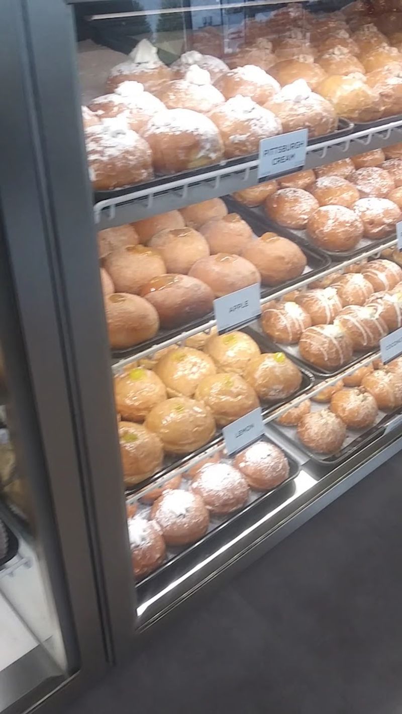 Paczki (Polish Filled Donuts) Paczki (Polish Filled Donuts)
