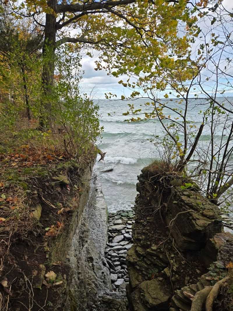 Peaceful Picnic Spots With Jaw-Dropping Lake Views