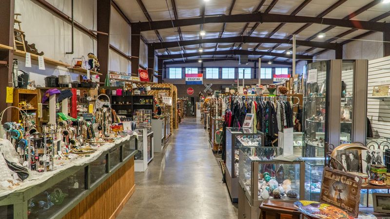 Peachtree Peddler's Flea Market & Antique Centre - McDonough, Georgia
