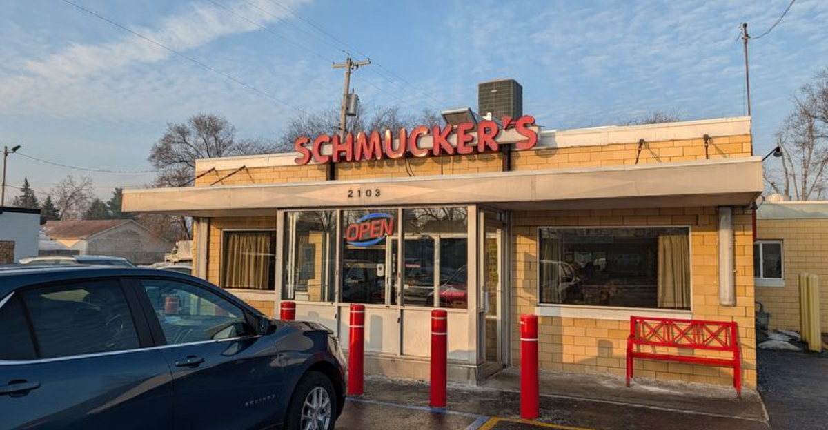 People across Ohio travel to dine at this iconic restaurant thats been around for 77 years
