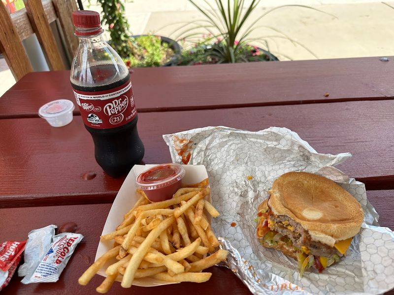 Perfectly Crispy Fries That Steal the Show Perfectly Crispy Fries That Steal the Show