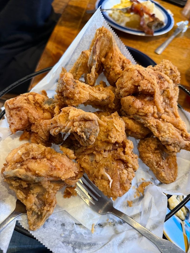 Perfectly Crispy Pan-Fried Chicken Worth Every Bite Perfectly Crispy Pan-Fried Chicken Worth Every Bite