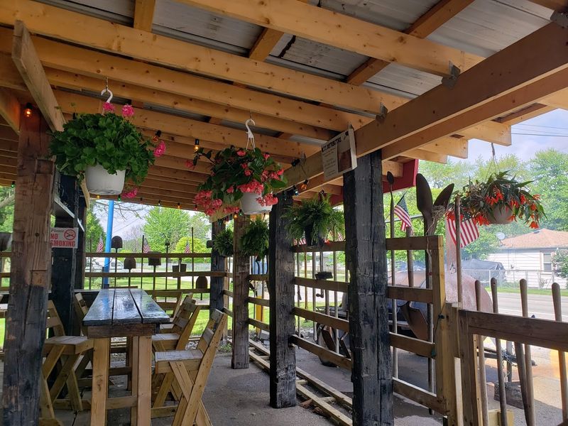 Pet-Friendly Screened Outdoor Seating That Welcomes Your Dog Too Pet-Friendly Screened Outdoor Seating That Welcomes Your Dog Too