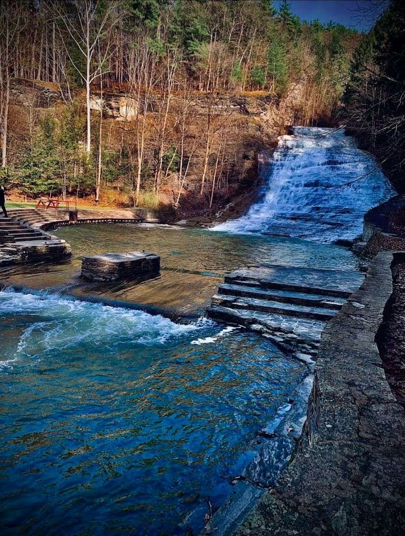 Picnic Areas with Stone Tables: Lunch with a View Picnic Areas with Stone Tables: Lunch with a View