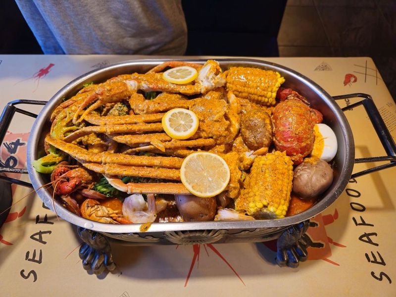Pier 64 Seafood & Bar - Bartlett, Tennessee