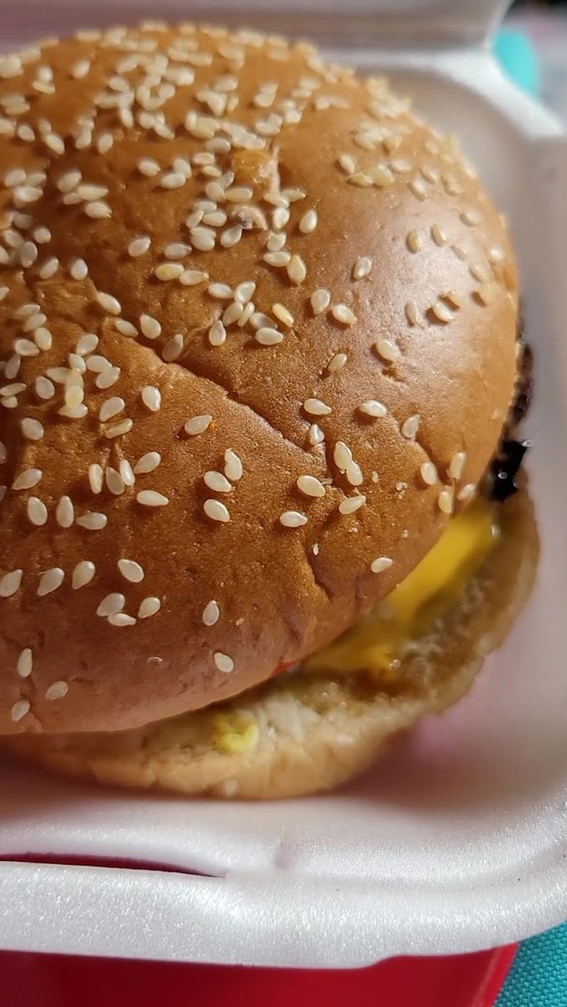 Pimento Cheese Burger That Surprises Every First-Timer