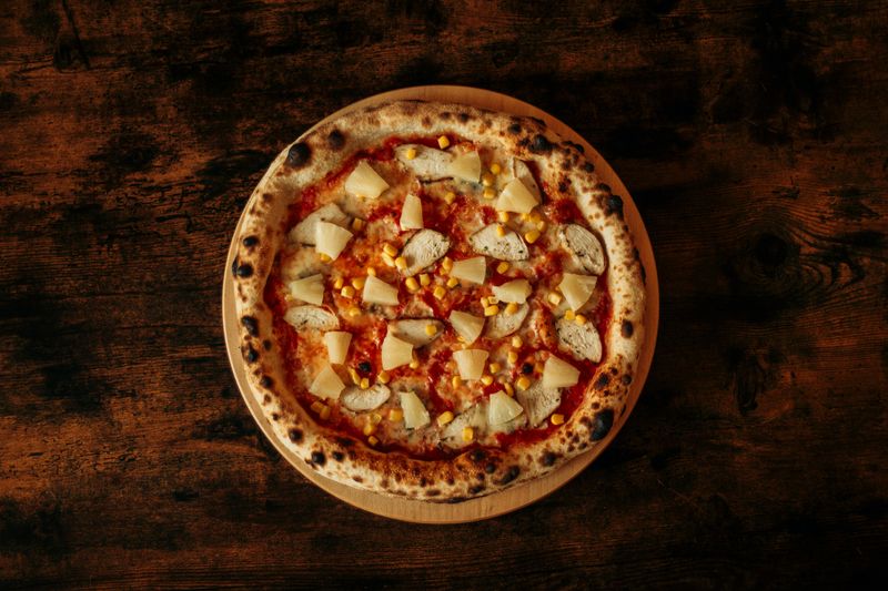 Pineapple pizza