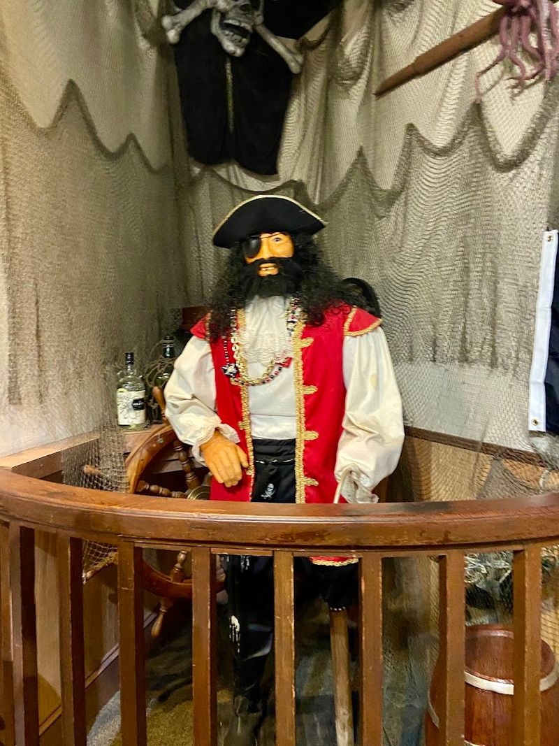 Pirate-Themed Decor That Sets the Mood