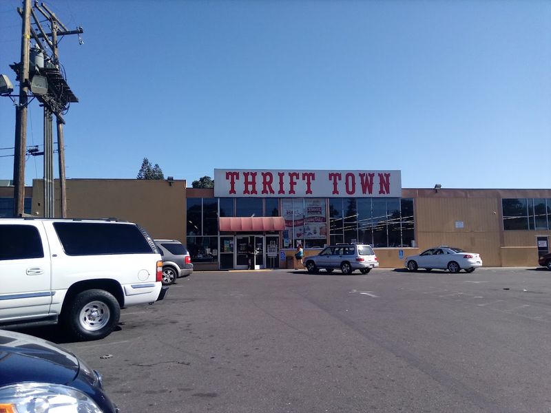 Plenty of Parking for a Stress-Free Visit