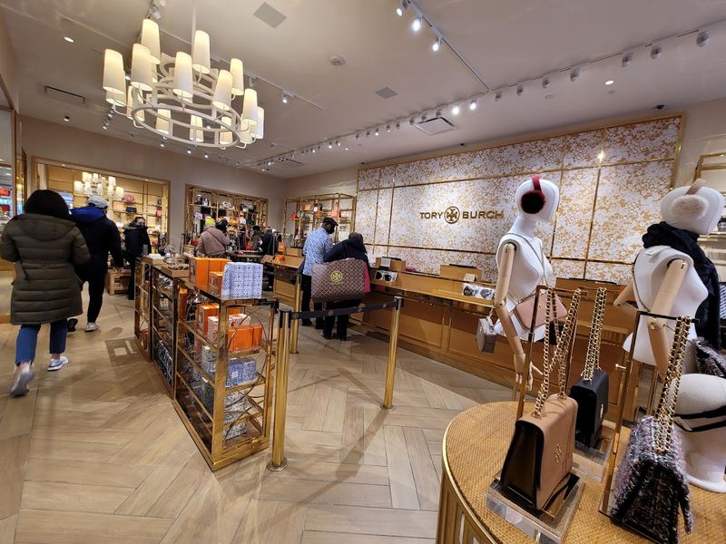 Polo Ralph Lauren Outlet: Designer Looks for Everyday Prices Polo Ralph Lauren Outlet: Designer Looks for Everyday Prices
