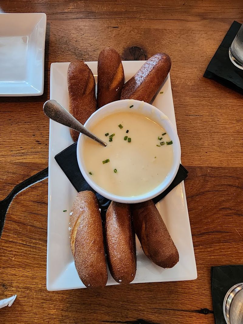 Pretzel Bread With Beer Cheese Fondue