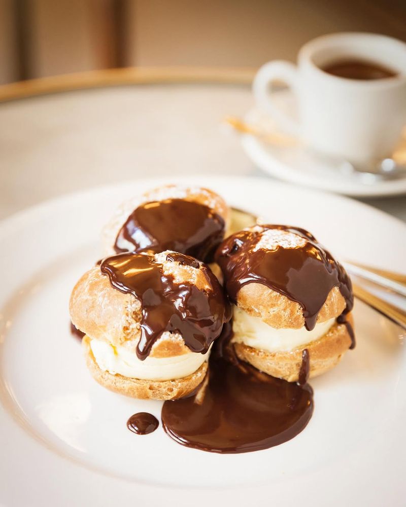 Profiteroles