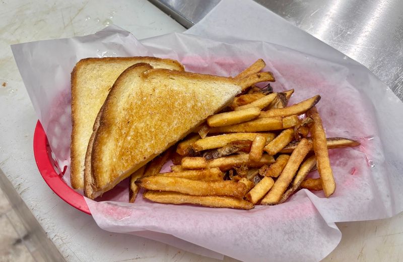 Pulled Pork and Sandwiches Worth the Drive