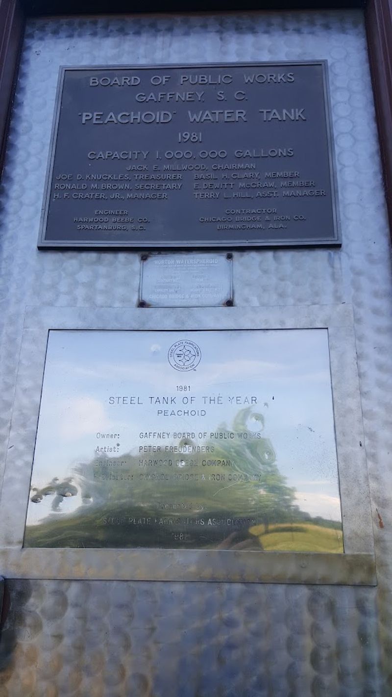 Reading the History Plaques