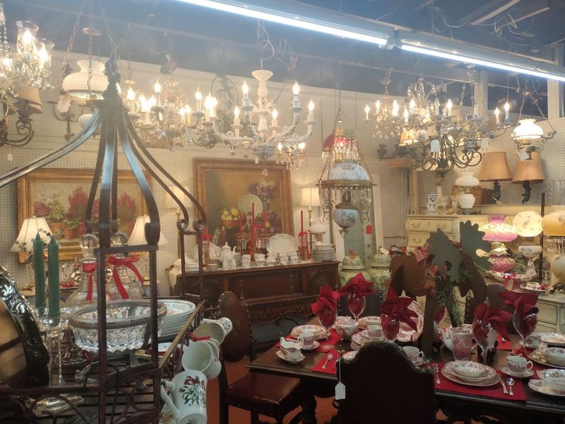 Renninger's Flea Market & Antique Center - Mount Dora, Florida