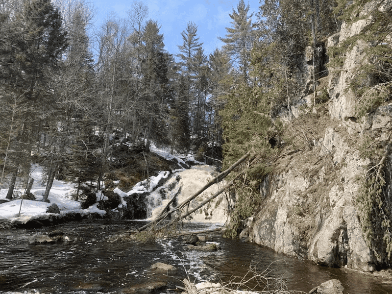 Safety Tips for Hiking to Pinnacle Falls