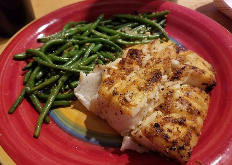 Salmon Cakes: A Surprisingly Delightful Find Salmon Cakes: A Surprisingly Delightful Find