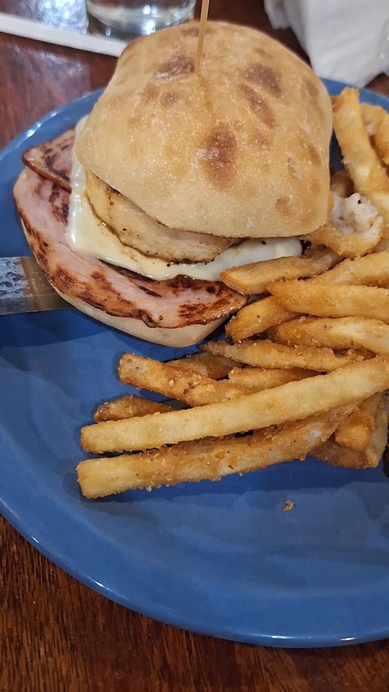 Sandwiches and Mains That Go Beyond the Basics