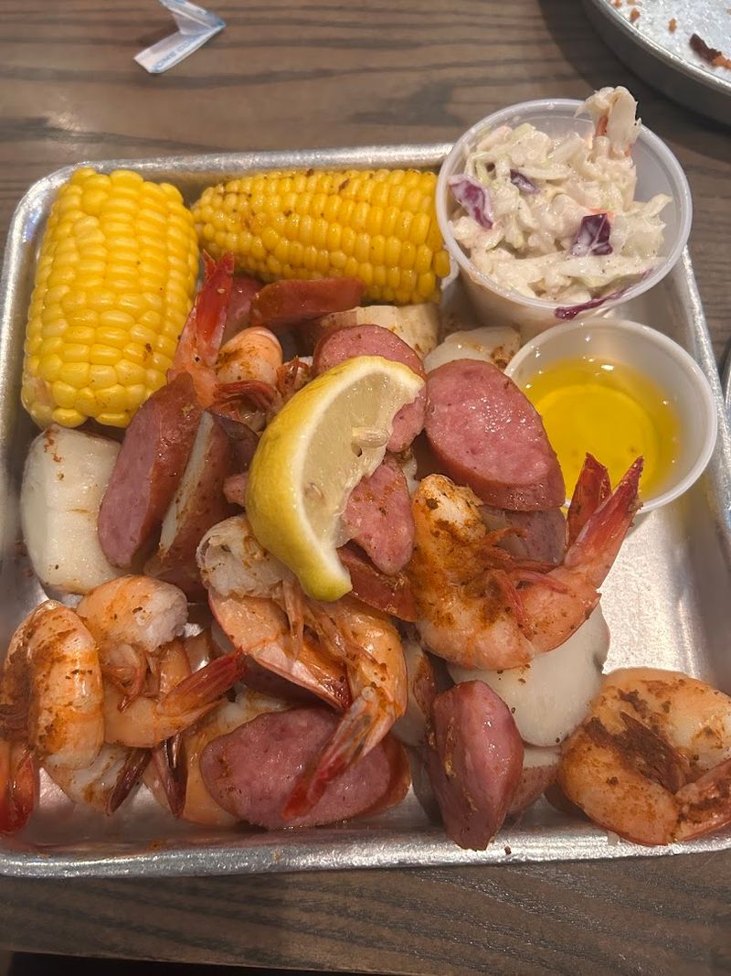 Saul T's Steam Pot: A Crowd Favorite Worth Every Penny