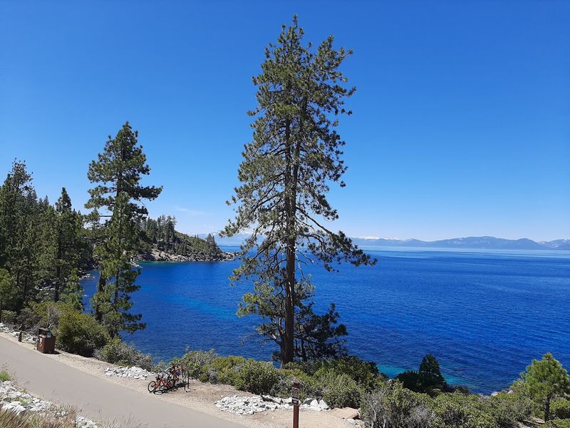 Scenic Hiking Trails With Jaw-Dropping Lake Views