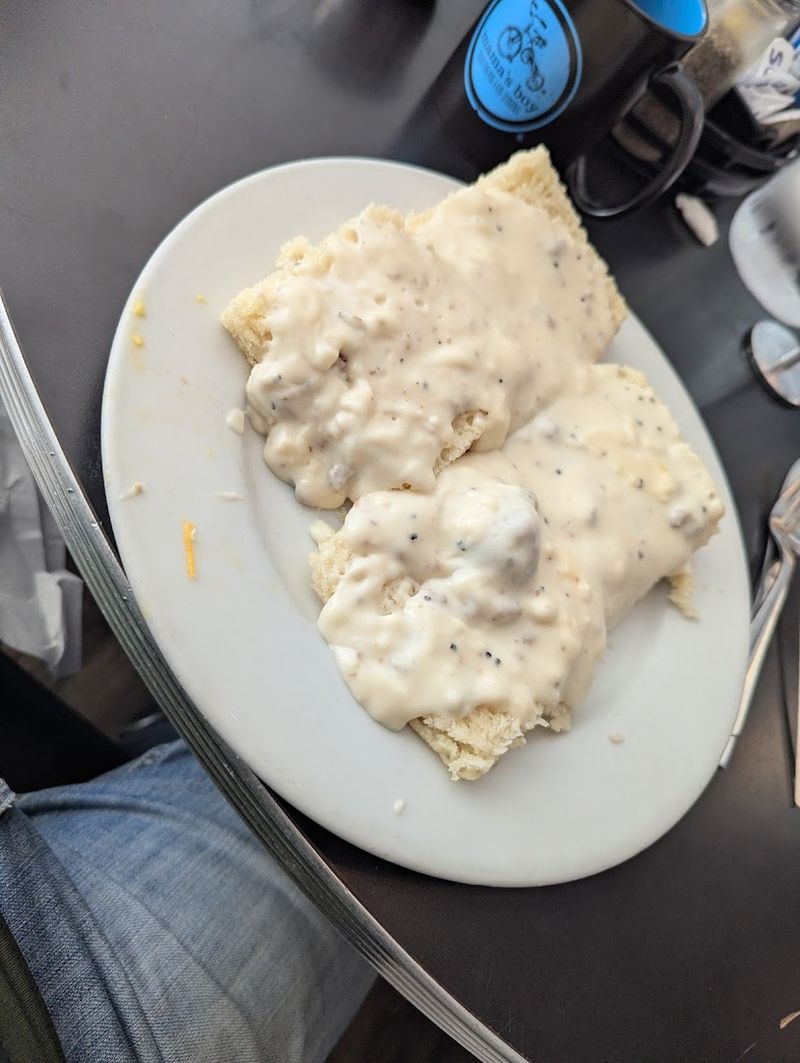 Scratch-Made Biscuits Worth the Drive Scratch-Made Biscuits Worth the Drive