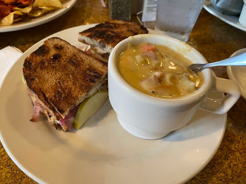 Scratch-Made Food That Tastes Like Home