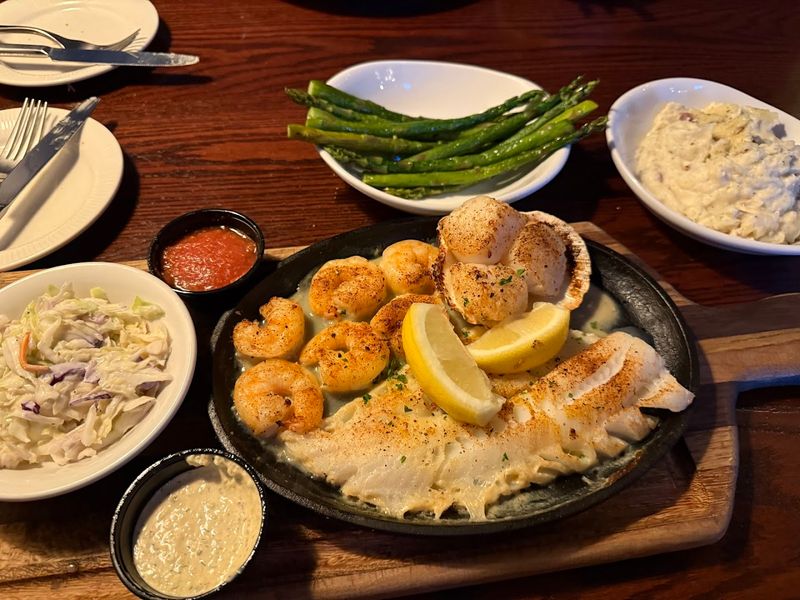Seafood Mixed Broil — A Plate That Does It All Seafood Mixed Broil — A Plate That Does It All