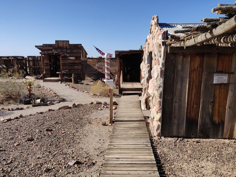 Self-Guided Town Tour With a Downloadable App