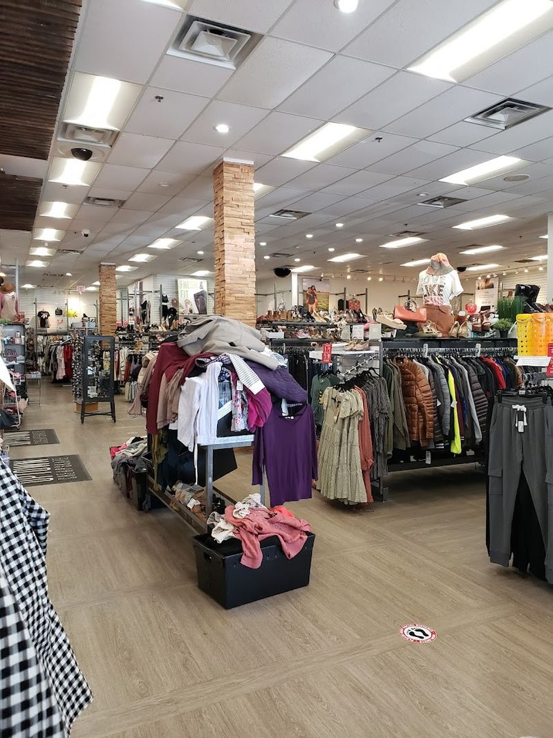 Selling Your Clothes for Instant Cash