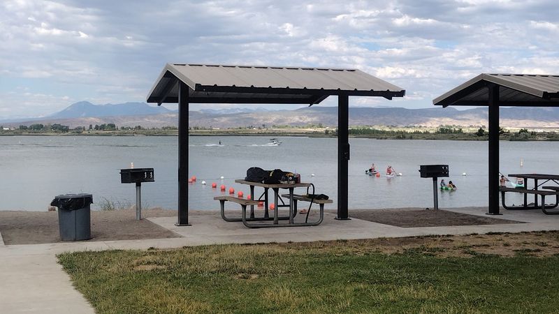 Shaded Picnic Tables That Make Lunch Feel Like a Luxury