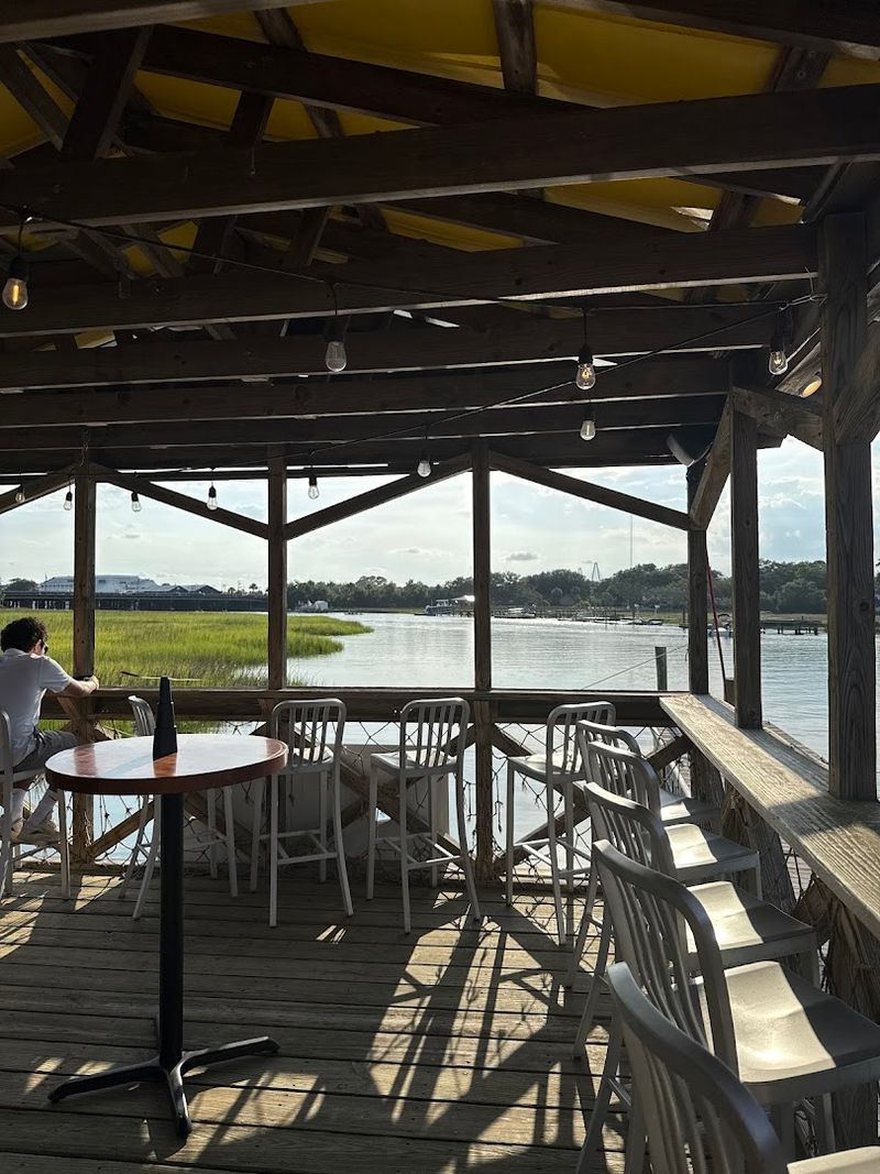 Shem Creek Crab House - Mount Pleasant, South Carolina
