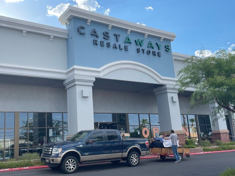 Shopping With a Purpose — Giving Back to the Community Shopping With a Purpose — Giving Back to the Community