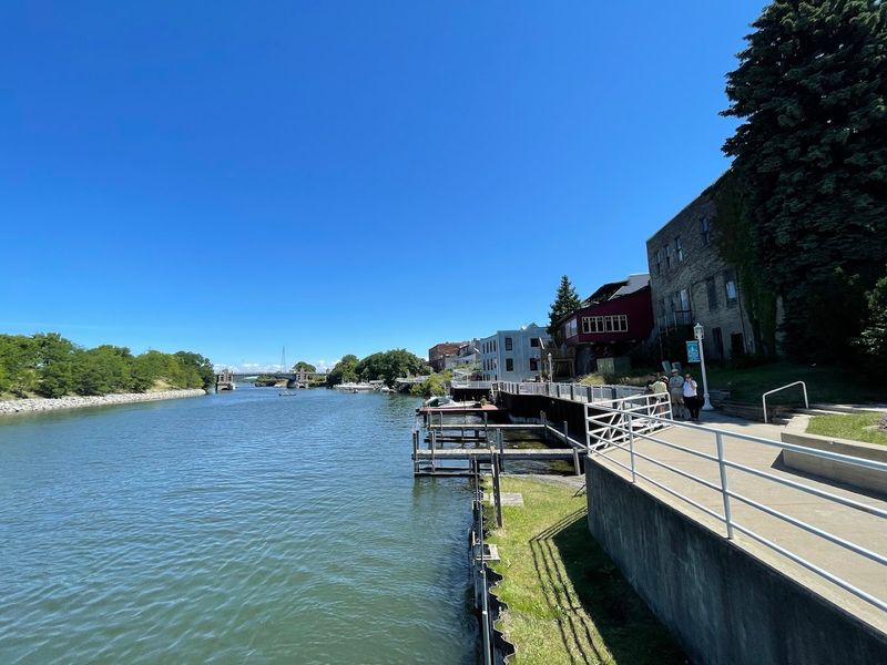 Shopping and Exploring the Nearby Downtown Streets