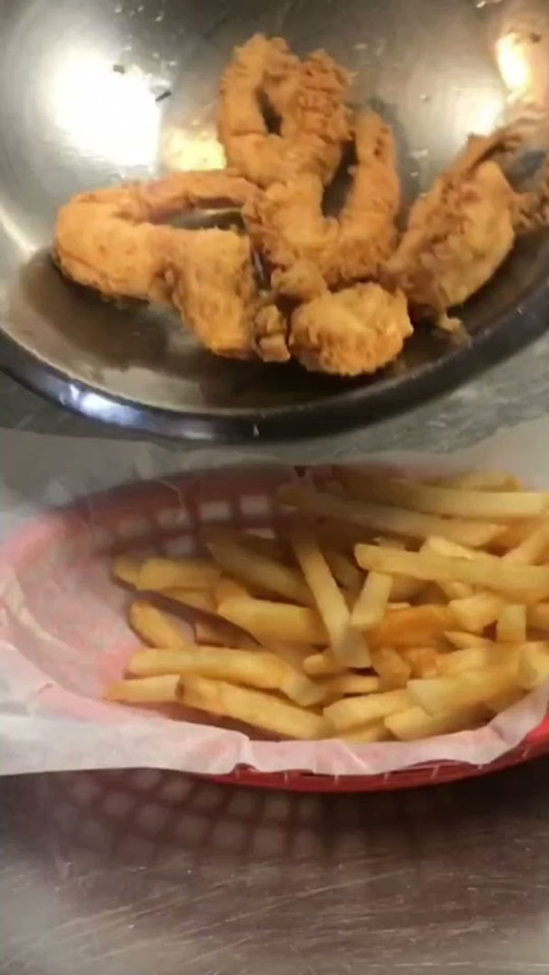 Shrimp Po'Boy Worth Ordering Twice Shrimp Po'Boy Worth Ordering Twice