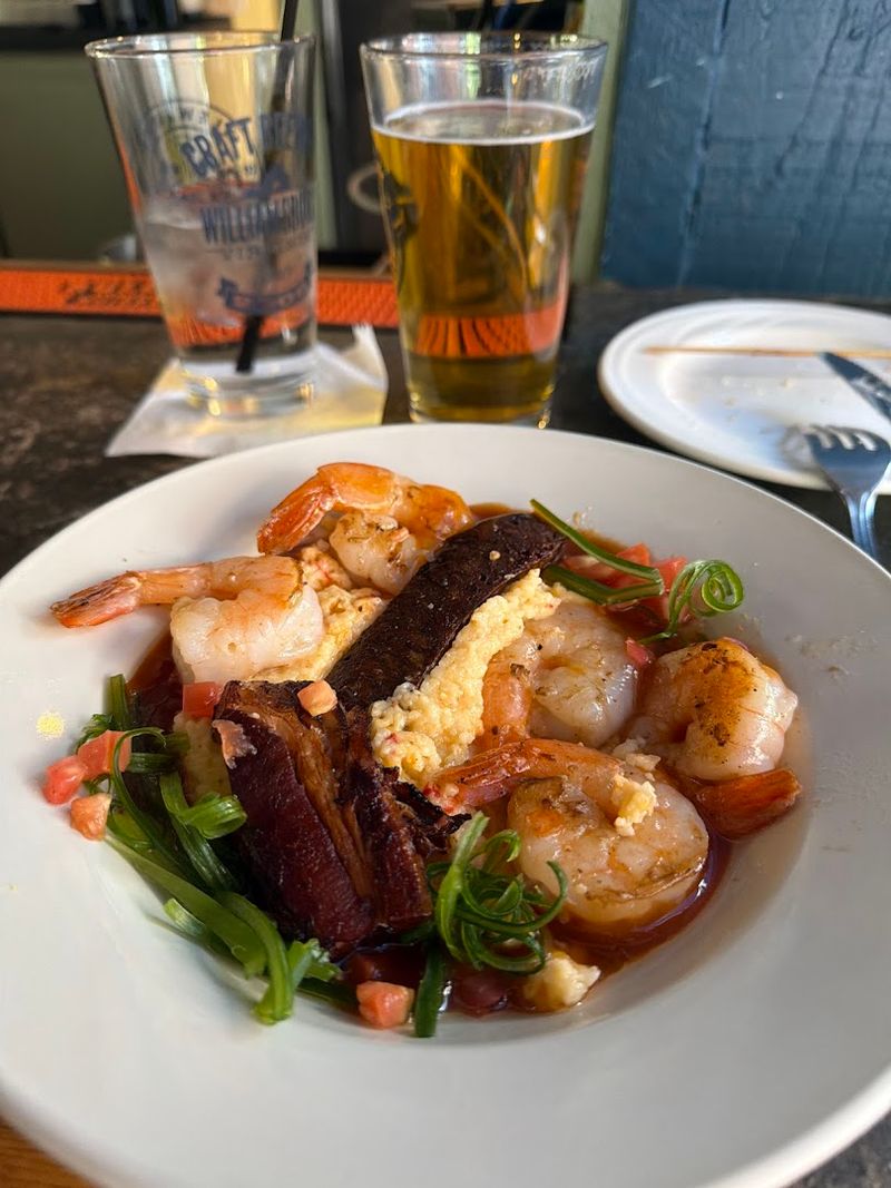 Shrimp and Grits That Make a Memorable First Impression Shrimp and Grits That Make a Memorable First Impression