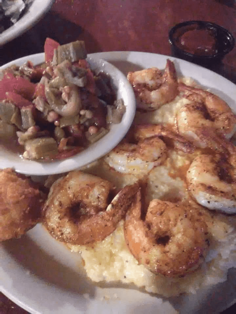 Shrimp and Grits That Would Make Any Southerner Proud