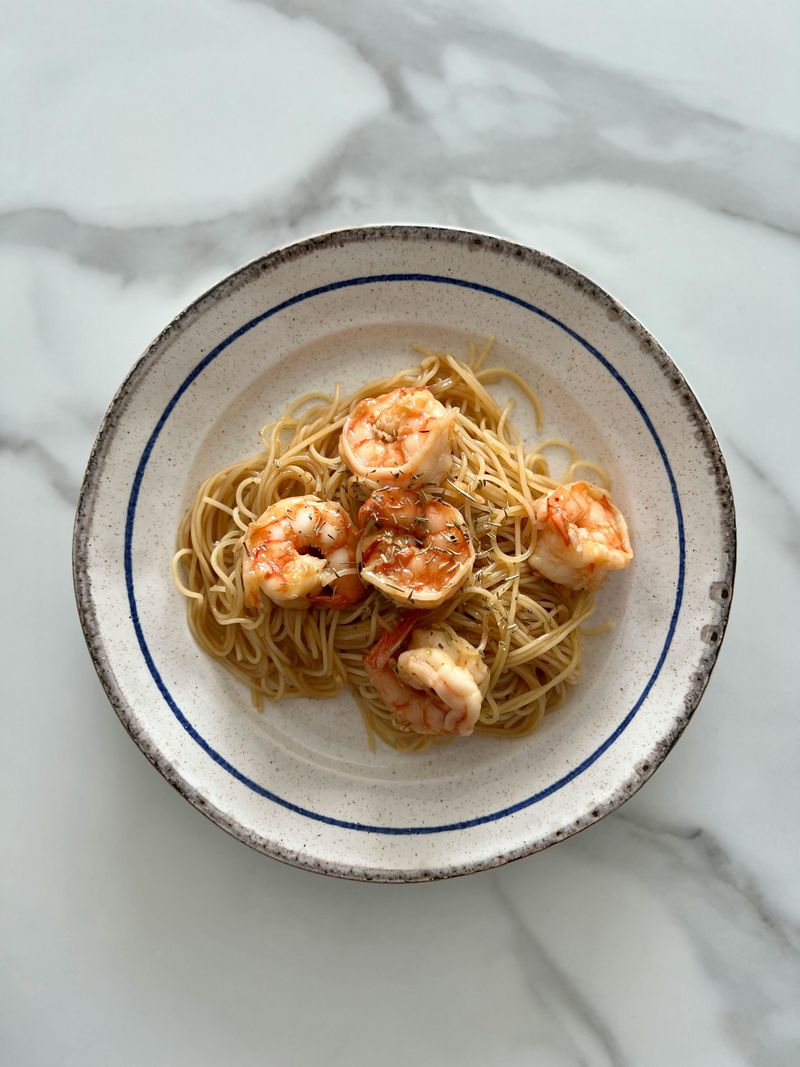 Shrimp garlic pasta