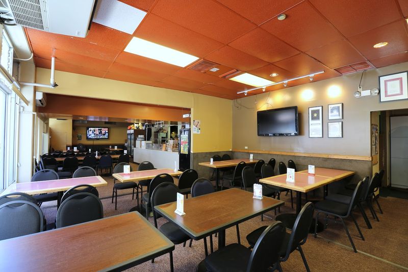 Side Street Inn - Honolulu, Hawaii