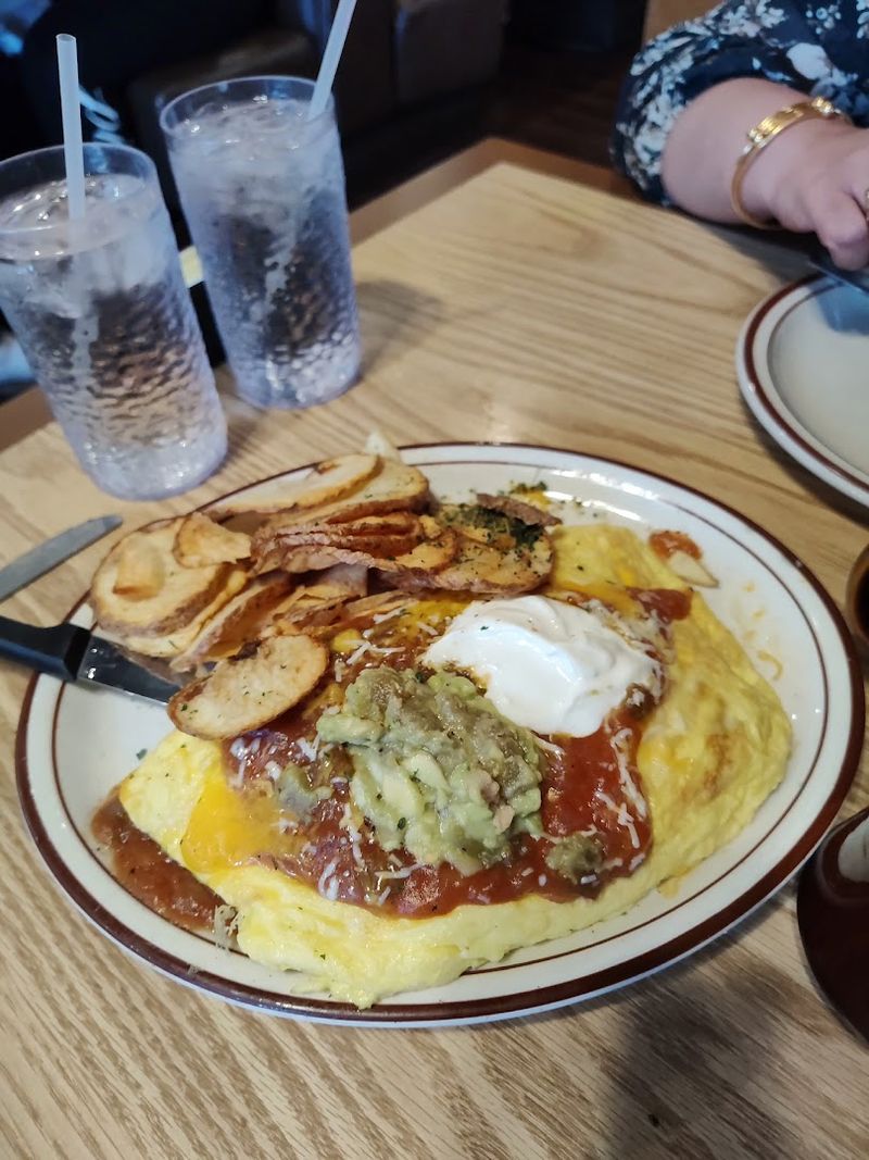 Six-Egg Omelets That Are Almost Too Big to Believe Six-Egg Omelets That Are Almost Too Big to Believe