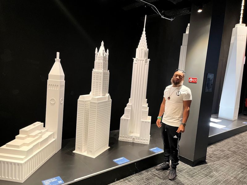 Skyscraper and Architecture Showcase
