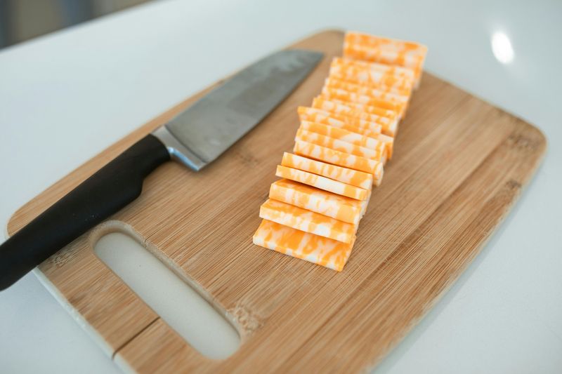 Sliced cheese