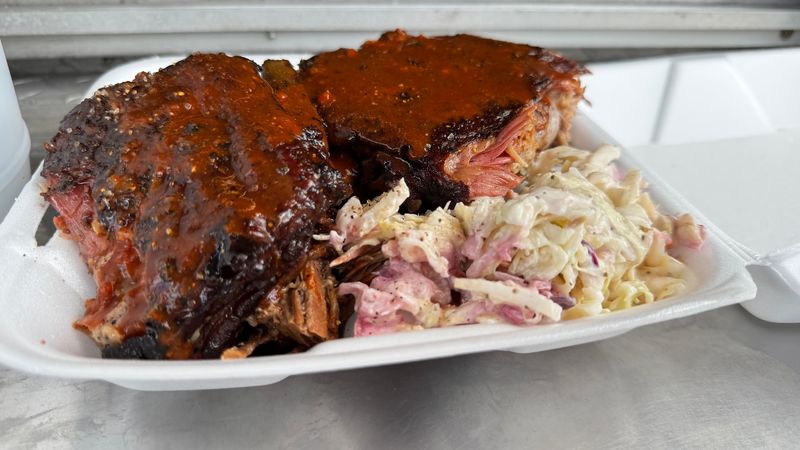 Smoked Ribs With a Sauce to Match Smoked Ribs With a Sauce to Match