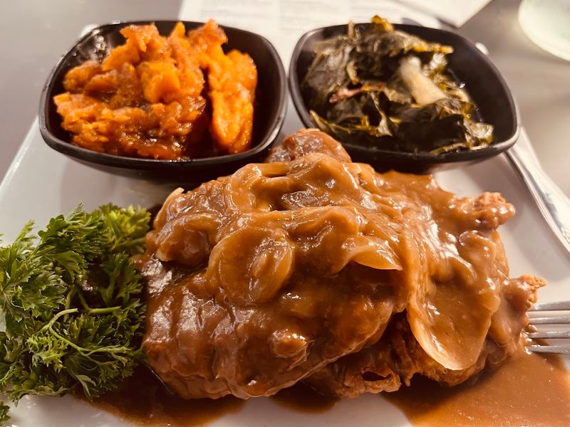 Smothered Pork Chops With Gravy Goodness